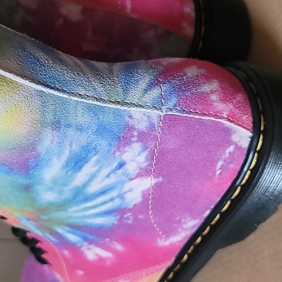Dr. Marten's Girls Tye Dye Suede Boots, Size Kids 6M - Picture 8 of 16